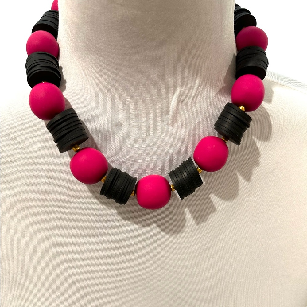 BRAND NEW ✨ Artisan made chunky beaded hand-rolled clay necklace. ONLY ONE.